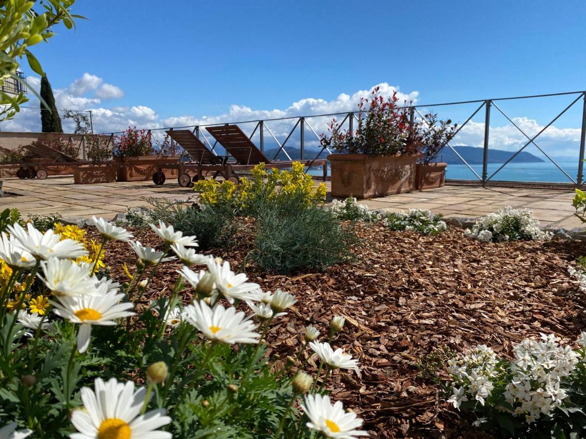 Miramare Apartments&Suites La Spezia Bagian luar foto